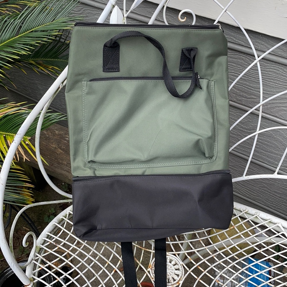 DSW backpack 15x13”